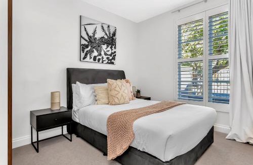 North Adelaide House | Wow! Luxury, City Fringe, 3BR, Garage, 2 mins Oval