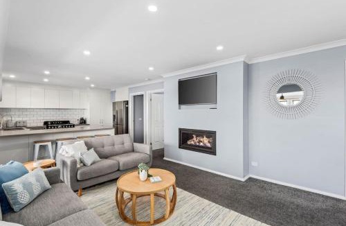 Indented Head House | Hood Road Beach House- Hamptons inspired sleeps 9