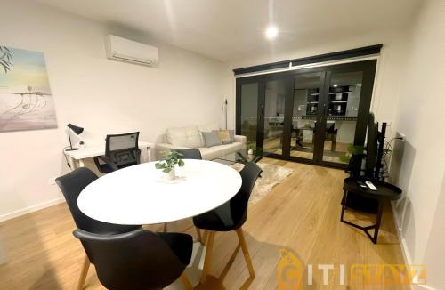Dickson Apartment | Delicious in Dickson - 1bd 1bth
