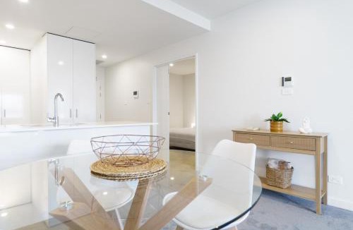 Griffith Apartment | Spacious Inner South Home near Manuka and Kingston - Hosted by Canstay