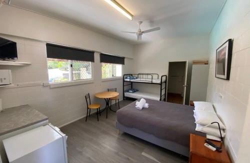 Kensington Hotel | Bundaberg Park Village
