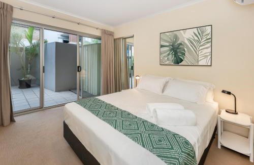 Fortitude Valley Apartment | Huge terrace apartment with free parking in the heart of Fortitude Valley