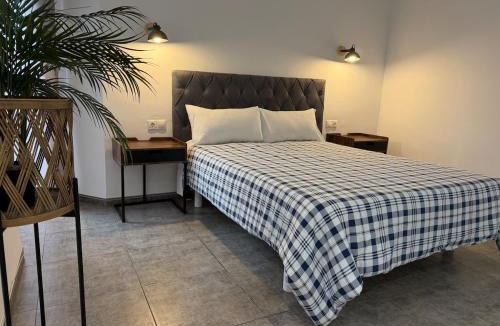 La Trinidad-San Juan y Todos los Santos Apartment | Buen Pastor Studio- Old Town