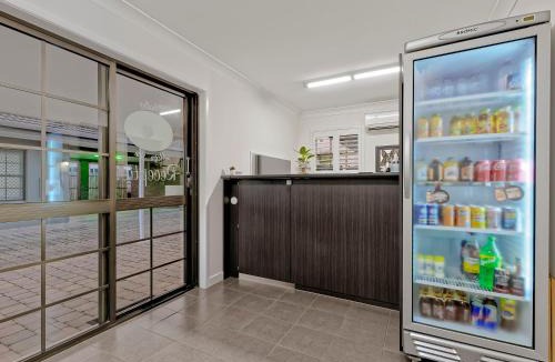 Bundaberg West Hotel | Chalet Motor Inn