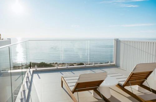 Aldinga Beach House | Sunsets Aldinga Beach, 4 king rooms, rooftop, incredible views
