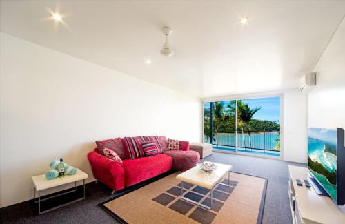 Shute Harbour Apartment | Baybliss Escape #4 - Adults Only