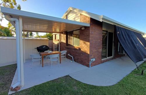 Birkdale Apartment | Birkdale 2 Bedroom Guest House Stay