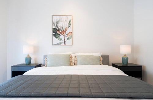 Dromana House | Sea Quinn Escape - Steps to Dromana Beach and Dining