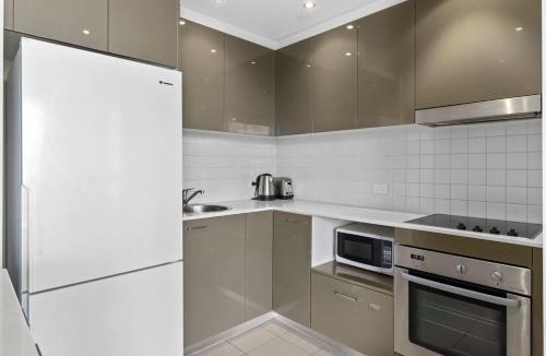 City West Apartment | The Metropolitan Apartments