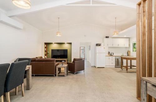 Toogoom House | Sol Sanctuary- Beachfront