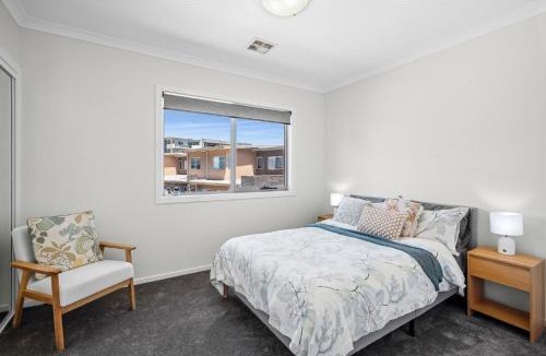 Wright House | Modern Townhouse in Wright