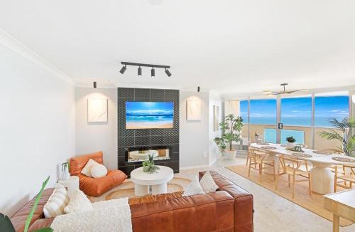Surfers Paradise Apartment | Welcome to Paradise Ocean Views from every room