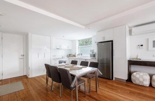 Caulfield North Apartment | The Dandy - Relaxed Living near St Kilda Beach & CBD