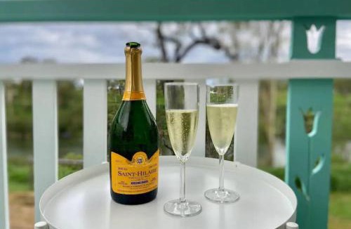 Lowood House | Lowood Riverelle Cottage