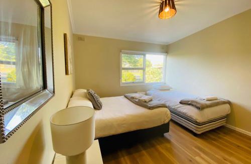 Davoren Park House | Large Home and Yard Gateway to Barossa, Davoren Park