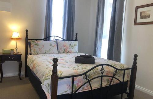 Tallarook House | Heart of The Farm Country Cottage in Tallarook