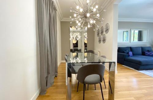 Sant Gervasi Apartment | Spacious Elegant on Avenue Diagonal By MyRentalHost