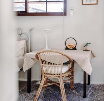 Blackmans Bay Apartment | Sunny Garden Home - Massage Chair - Near Beach & CBD