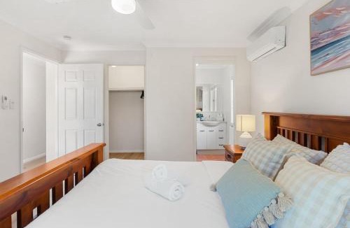 Calamvale House | Perfect Family Stay - Cozy Home Near Everything