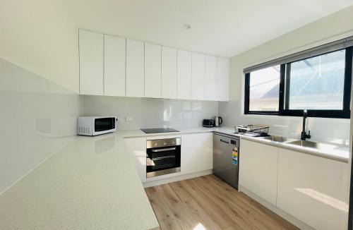 Coopers Plains House | 262ATroughton