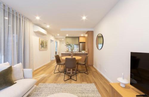 Phillip Apartment | Canopy Collective - Boutique 1 BR Apartments