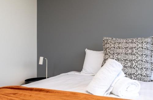 Capital Hill Apartment | 2BR Apt Near Parliament House - Hosted by Canstay
