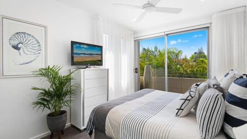 Sapphire Beach House | Pearl - Resort Pool, Tennis Courts, Beach Front