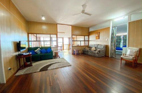 Traviston House | Stafford Hall - Burrum Heads- Riverfront- 3BR- Great Views