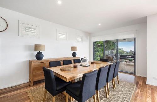 Mount Martha House | Byron by the Beach - Luxury Heated Pool and Views