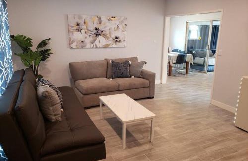 Midway City Villa | BeachsideBliss near Disney Magic