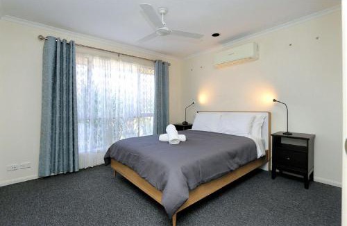 Bargara Villa | Unit 35 Lakeview Park Bargara