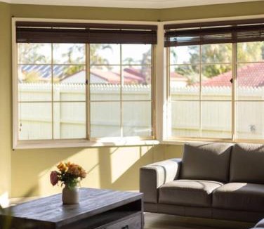Forest Lake House | Spacious 4BR family retreat near mall at Forest Lake