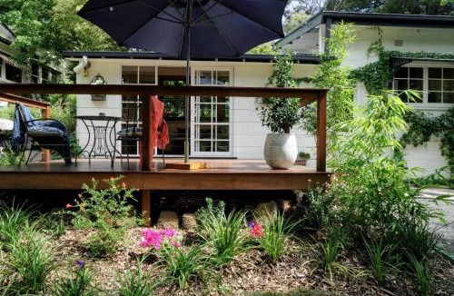Tecoma House | Little Violet