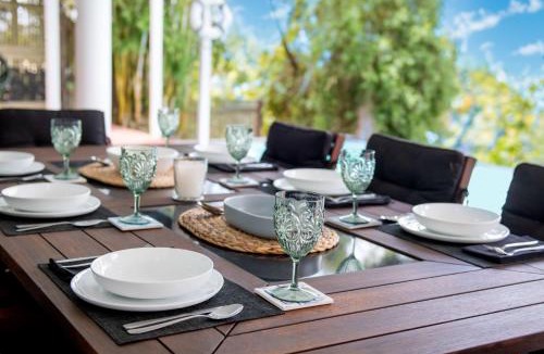 Shute Harbour House | Seascape on Shutehaven - Whitsunday Views Holiday Home