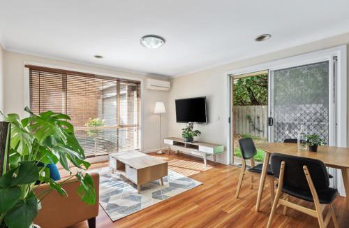 Clayton House | PRIVATE ROOM 2 beside Monash University, Clayton