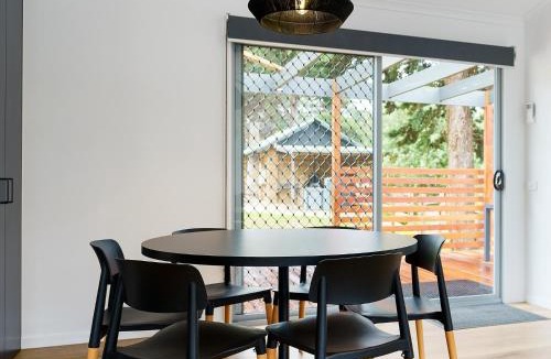 Castlemaine Villa | Castlemaine Gardens Luxury Accessible Villa