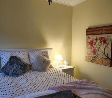 Geeveston House | Jo’s Farmhouse B&B