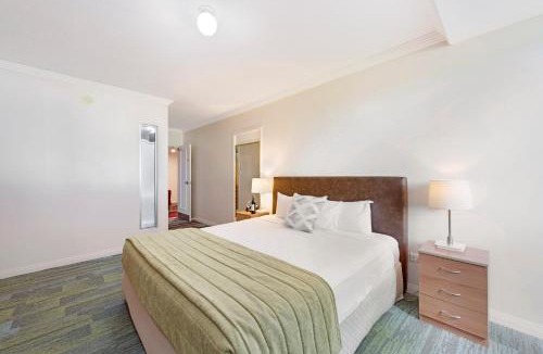 Bundaberg Central Hotel | Burnett Riverside Hotel