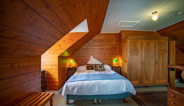 Poet's Cottage Stanley