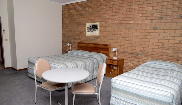 Rodney Motor Inn