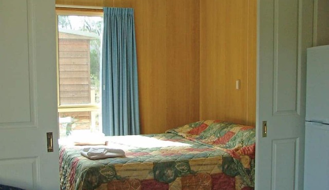 Hobart Bush Cabins
