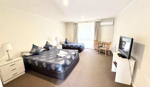 Redgum Motel