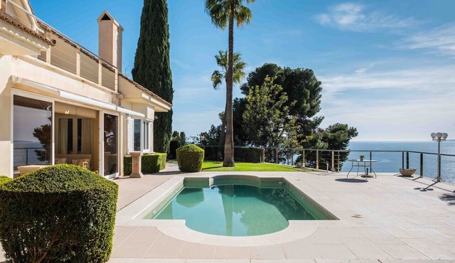 NEW Villa with amazing sea views & terrace by REMS