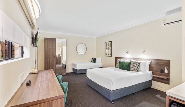 Quality Hotel Robertson Gardens