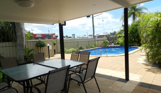 Golden Palms Motor Inn