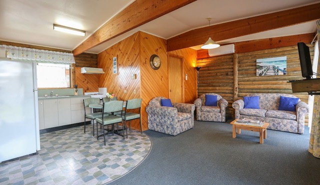 Lazy Acre Log Cabins