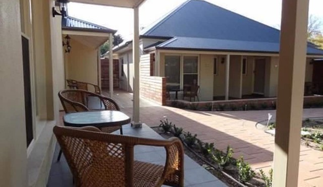 Hahndorf Oak Tree Cottages