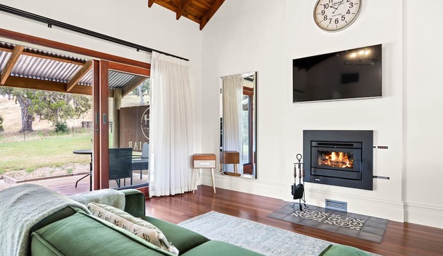 Grandview Accommodation - Hideaway Huts