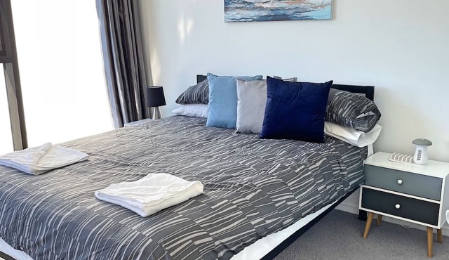 Splendid 2bd 1bth 1csp Apt - Superb CBD Location