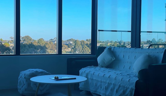 Panoramic Views! Spacious 2 Bed, 2 Bath Luxury Apartment w/Free Parking